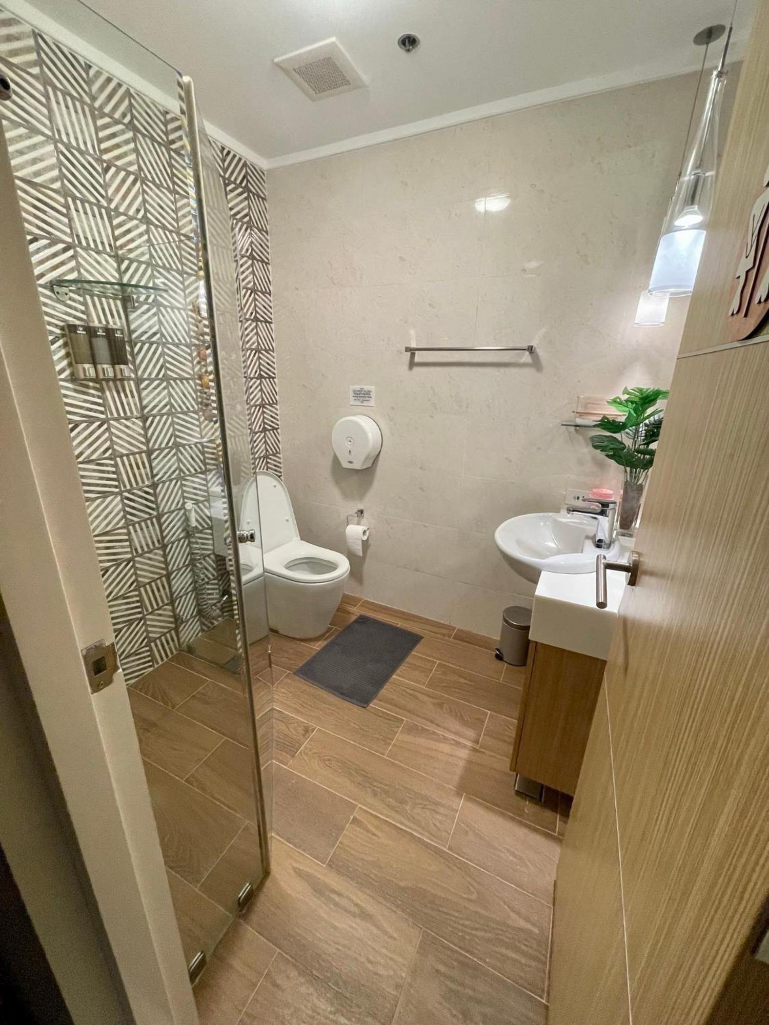 Pico De Loro 2 Bd Garden Loft With Lagoon View Насугбу Экстерьер фото